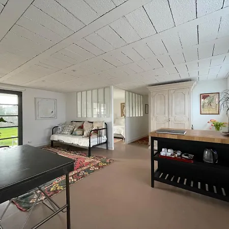 L'atelier, De 70m2, Chambres D'hotes, Salon, Terrasse Sur Jardin ,pres Du Port, Petit Dejeuner Inclus Konukevi *