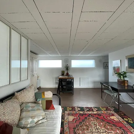 L'atelier, De 70m2, Chambres D'hotes, Salon, Terrasse Sur Jardin ,pres Du Port, Petit Dejeuner Inclus * Ile d'Yeu