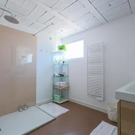 L'atelier, De 70m2, Chambres D'hotes, Salon, Terrasse Sur Jardin ,pres Du Port, Petit Dejeuner Inclus Konukevi *